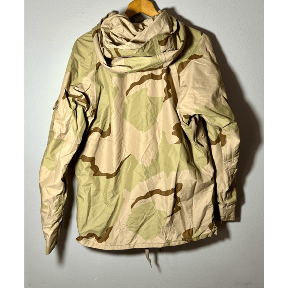 US Army DCU Desert Camo Cold Weather Parka - Medium Regular - 8415-01-470-1953 - Picture 3 of 7